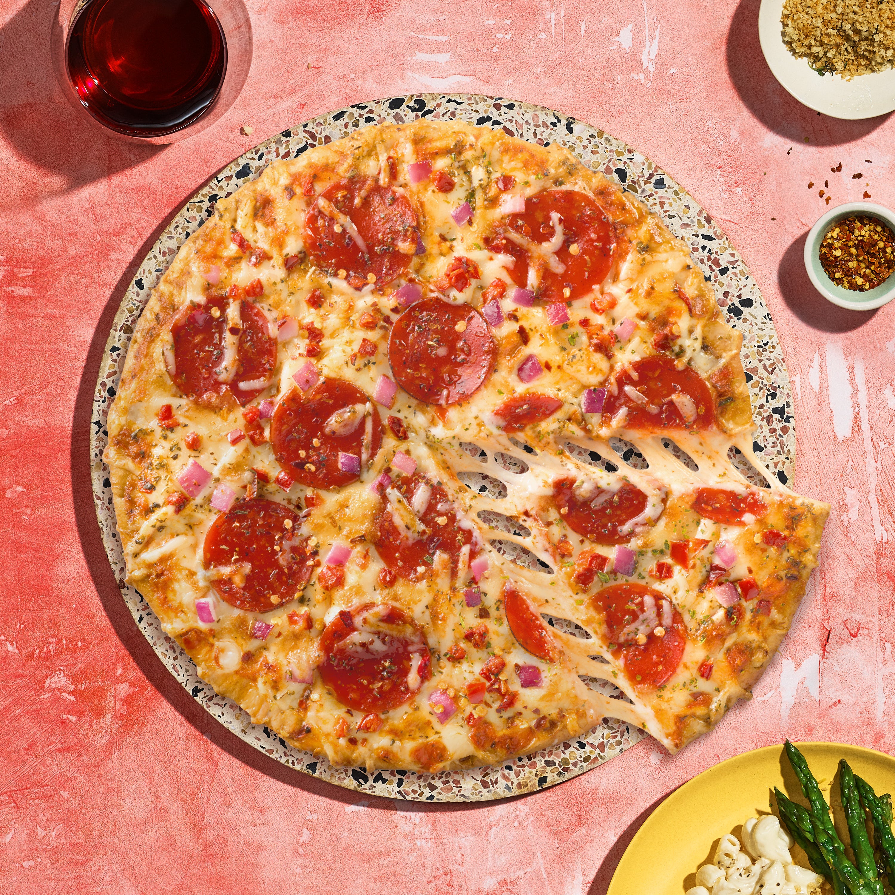 Dairy-Free Meatless Spicy Salami Pizza – Daiya Foods